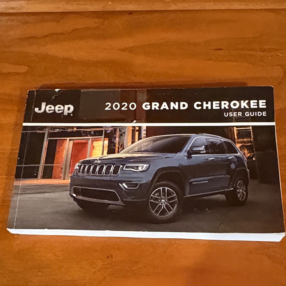 Jeep 2020 Grand Cherokee User Guide - Black